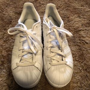Adidas superstars